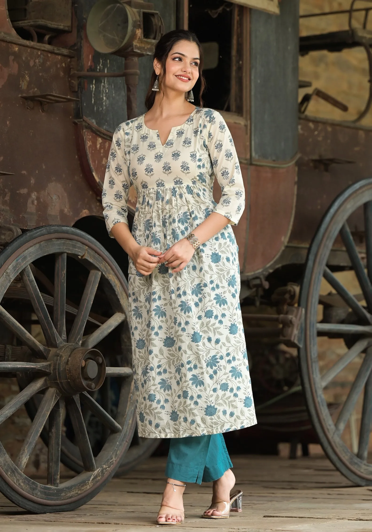 Amyra Off White Jaal Print Cotton Kurta