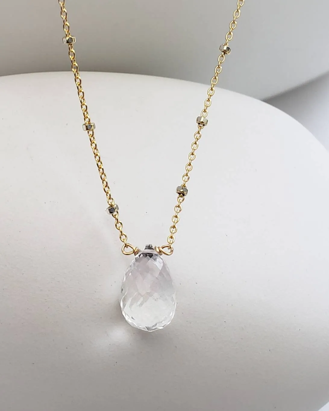 Elegant Teardrop Necklace