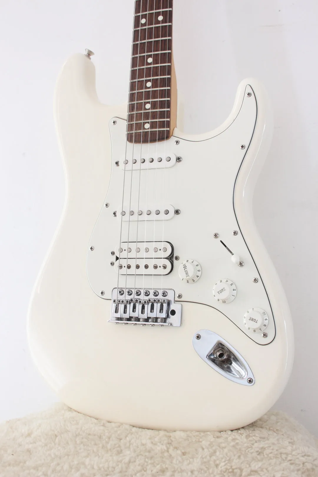 Fender Standard Stratocaster HSS Olympic White 2009