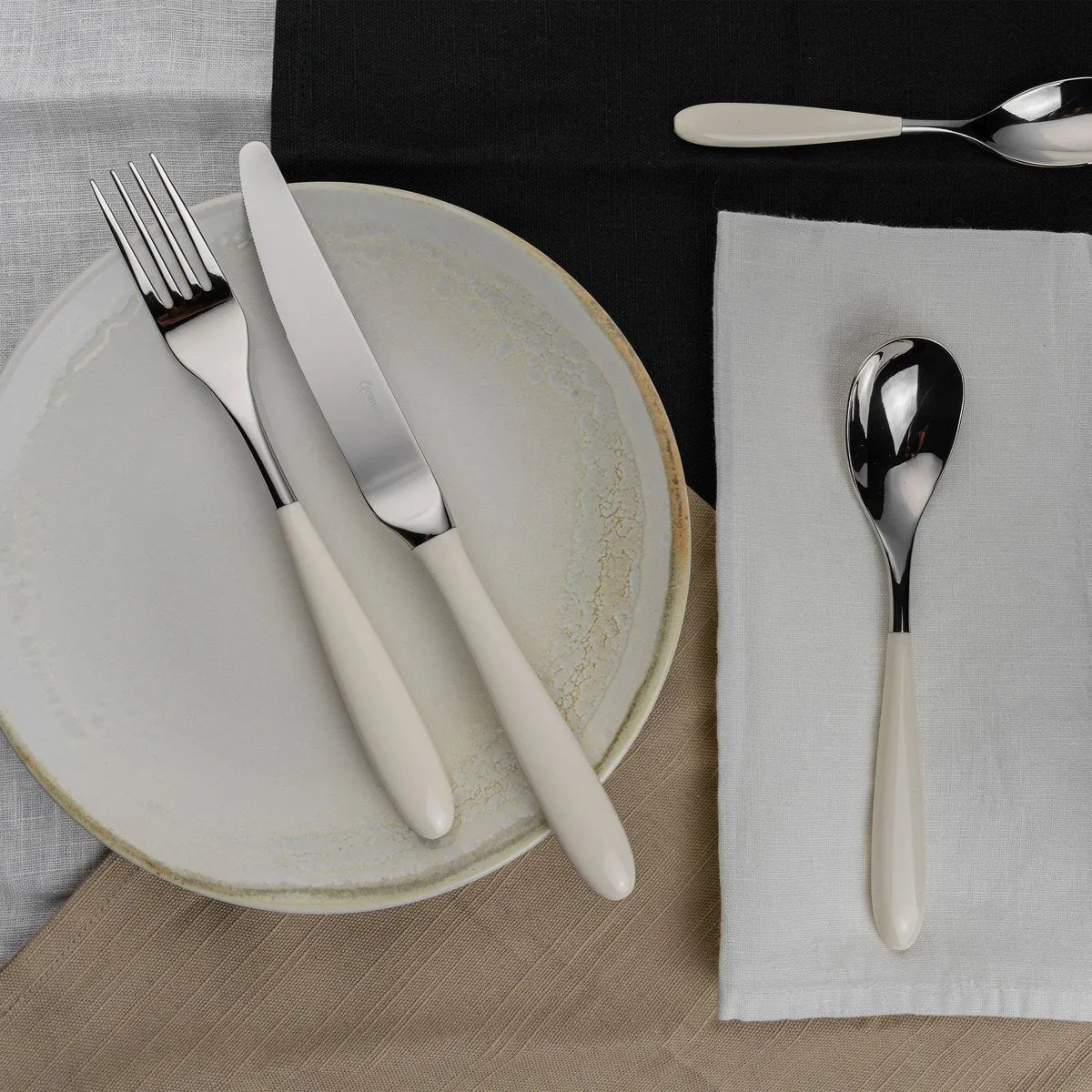 Yin & Yang White 84 Piece Cutlery Set